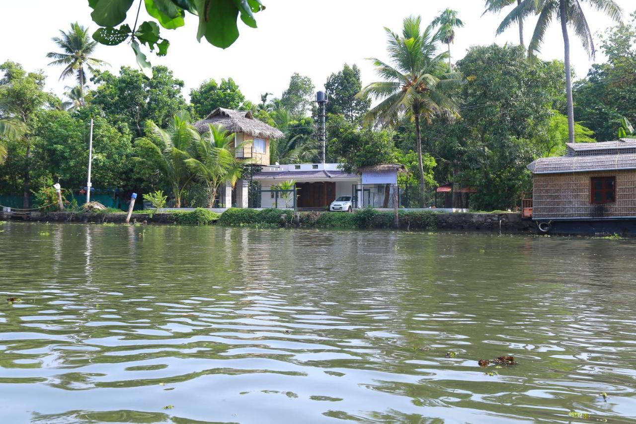 Garggi Kumarakom Village Homestay Exterior photo